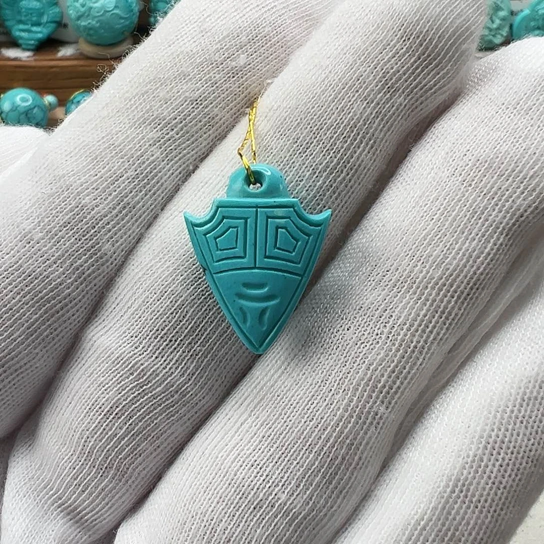 绿松石配饰未镶嵌