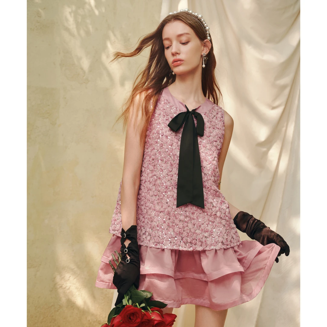 MISSCOCOON可可尼撞色领带粉色2025夏季新款小香风显瘦A字连衣裙