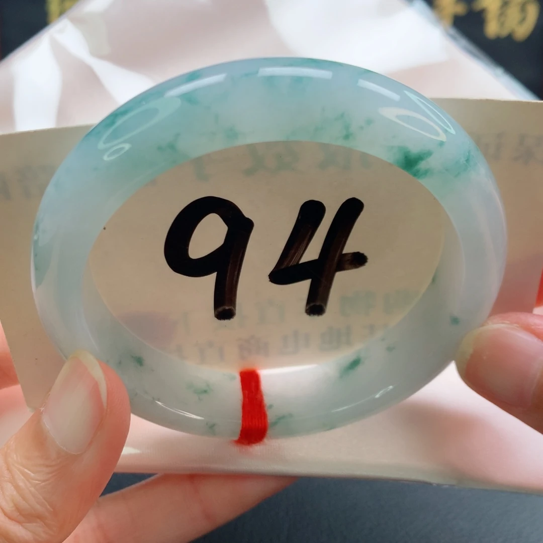 未镶嵌手镯翡翠正圈白底飘蓝花
