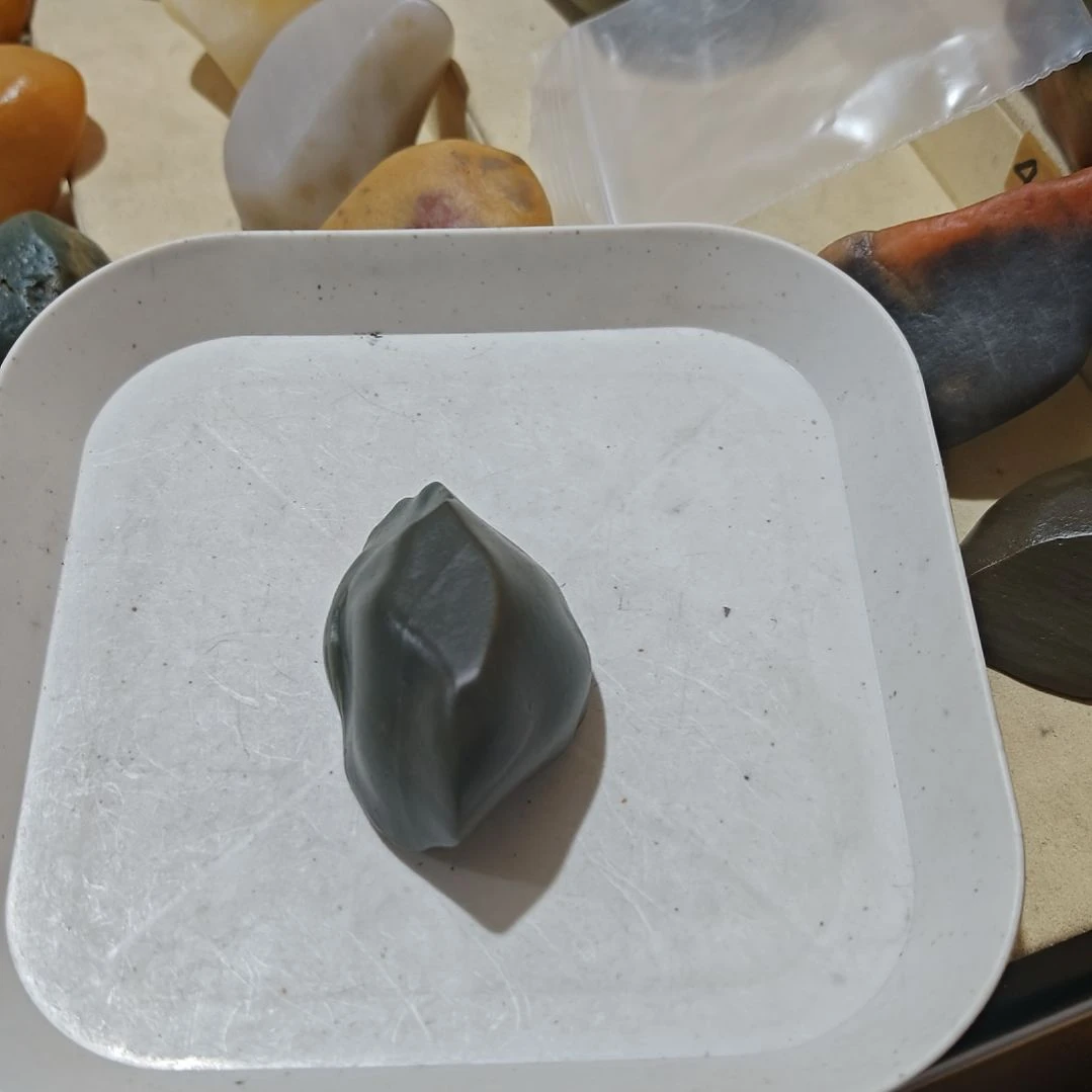 石英质玉（金丝玉）未镶嵌777777777777