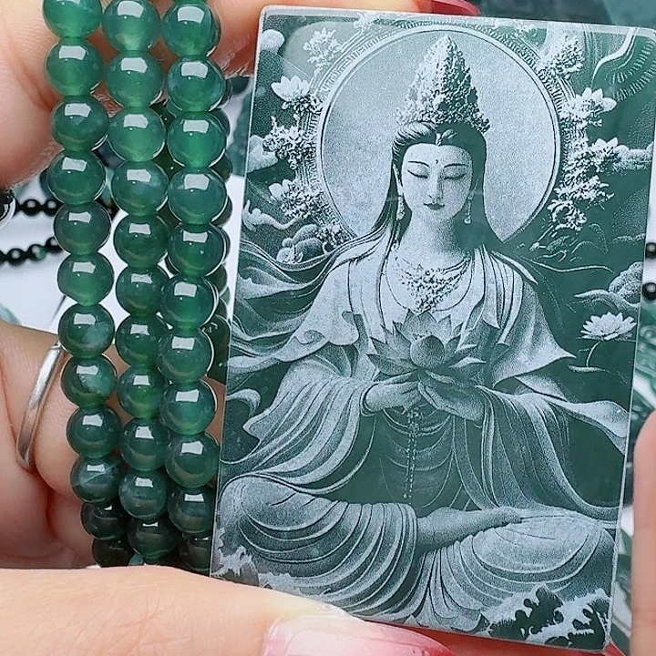 翡翠未镶嵌颈饰多样性发其一