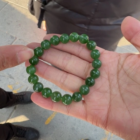 和田玉手链未镶嵌卡10碧玉，多样性发一，微红皮老料