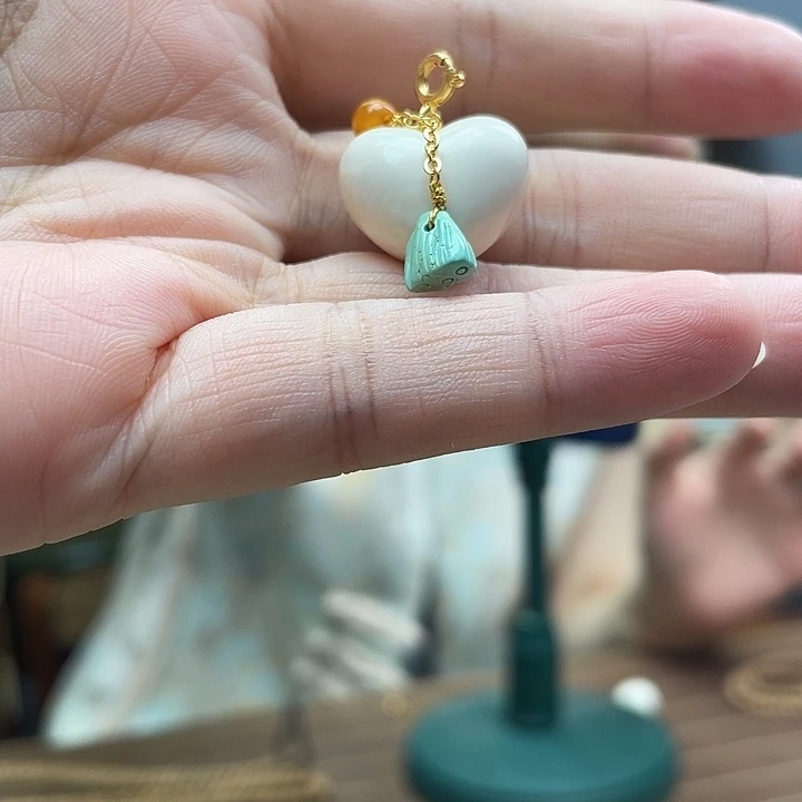 未镶嵌琥珀手链滴流多样发其一