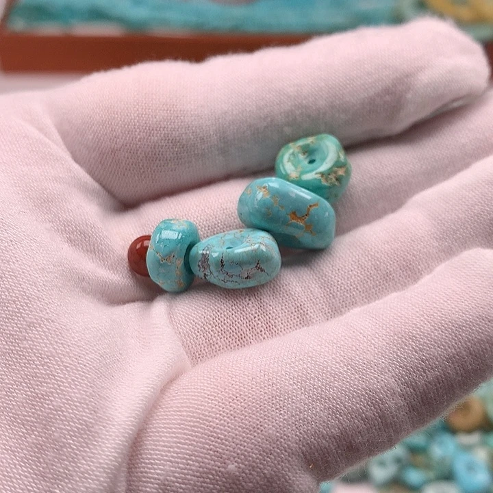 南红玛瑙未镶嵌珠宝奇石政****池