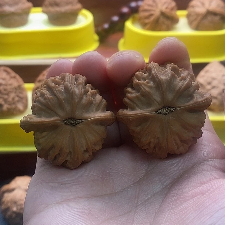 文玩核桃吊坠天地