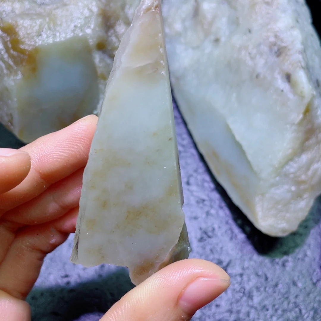 和田玉未镶嵌珠宝半成品