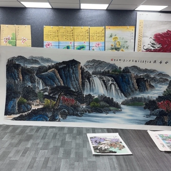 字画等多种形式的艺术作品和