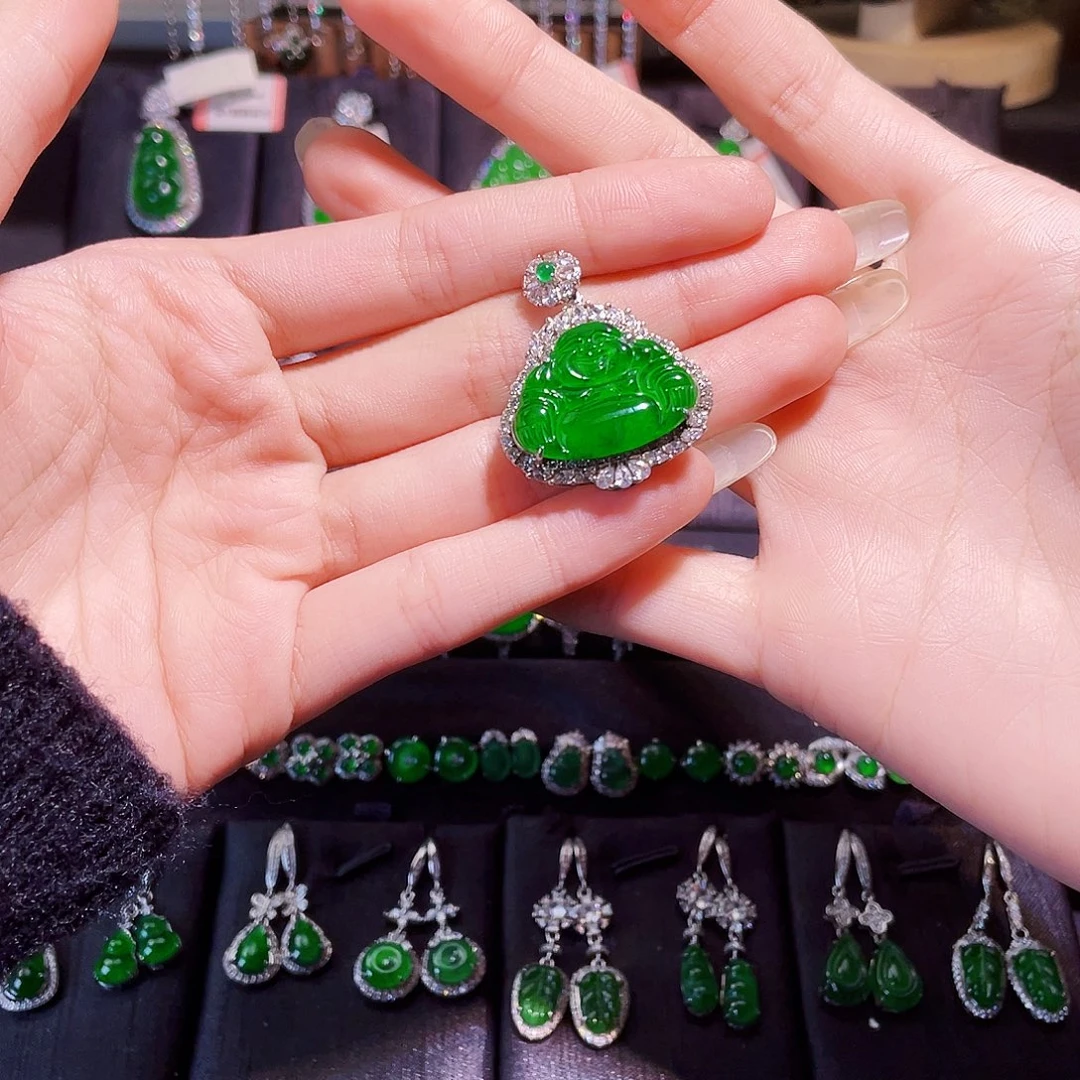 圈***圈翡翠银S925镶嵌颈饰佛公