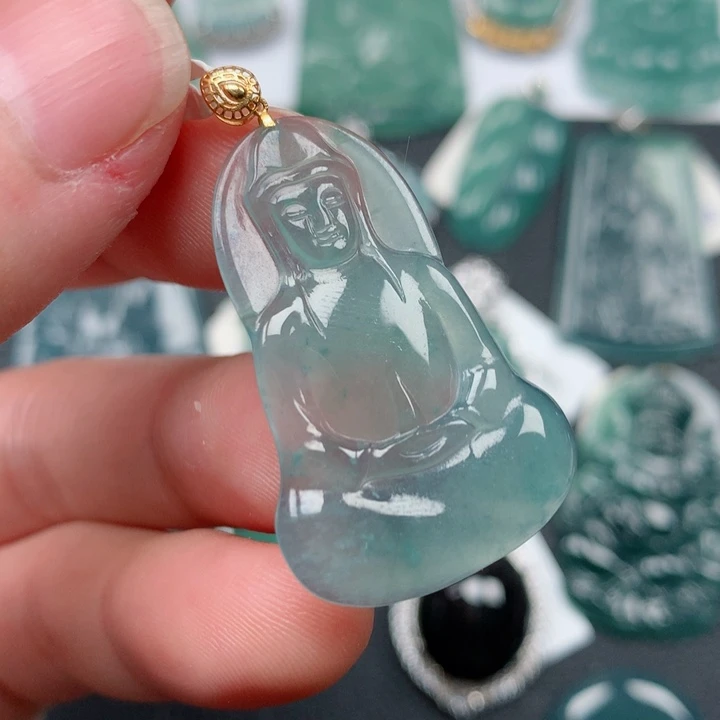 翡翠颈饰18K金镶嵌翡翠