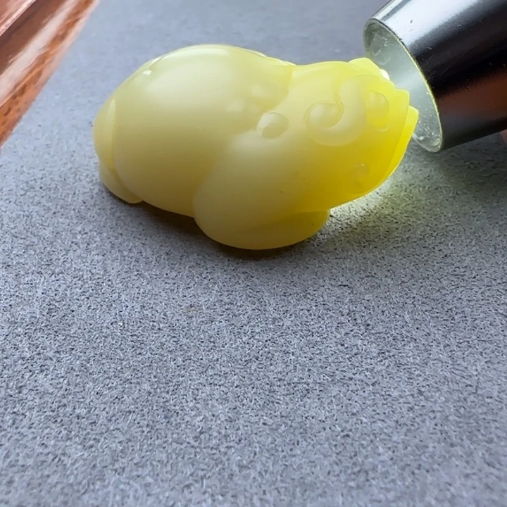 石英质玉未镶嵌颈饰