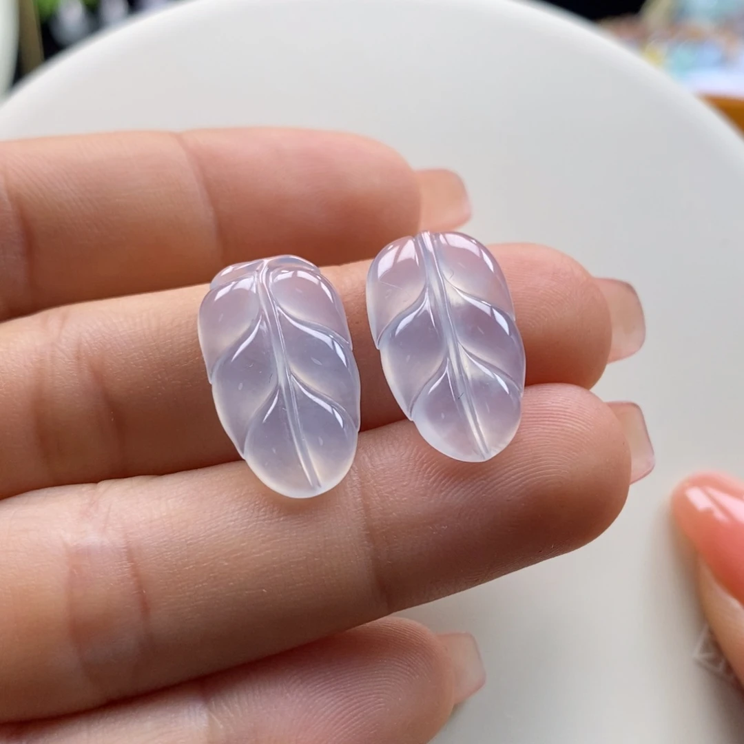 翡翠吊坠(不含链)未镶嵌翡翠冰种树叶随机发一件