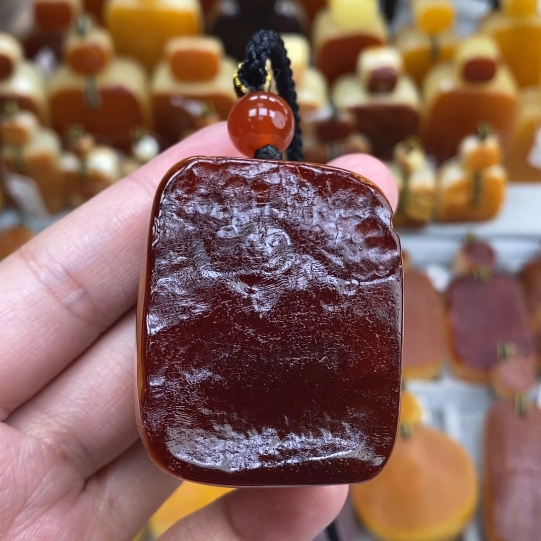 蜜蜡未镶嵌珠宝奇石