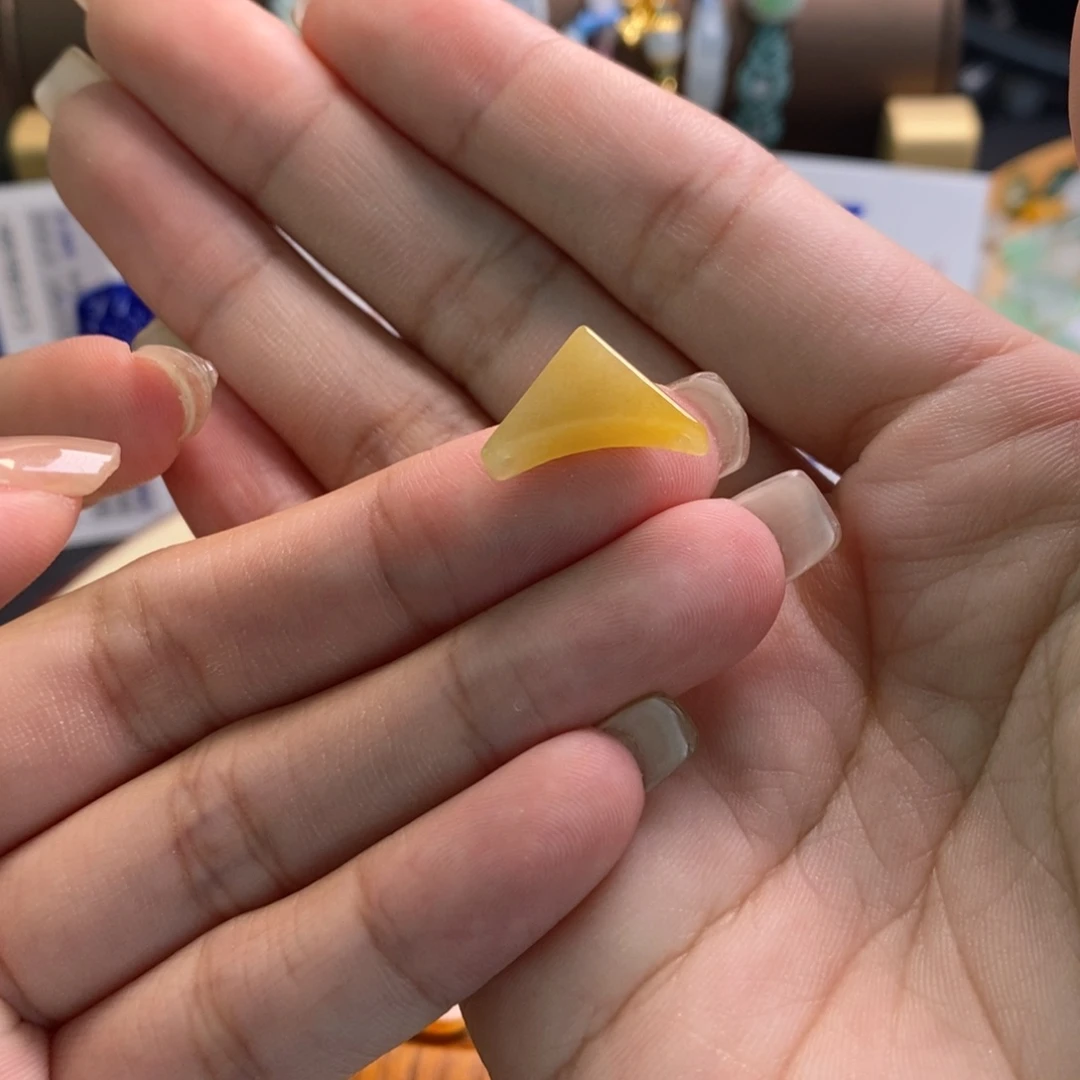 上***往翡翠未镶嵌颈饰17917