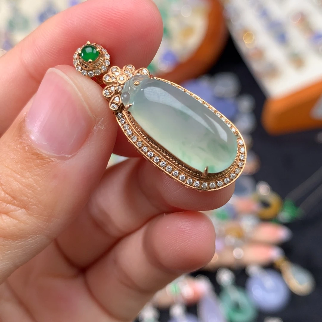 翡翠18K金镶嵌吊坠(不含链)