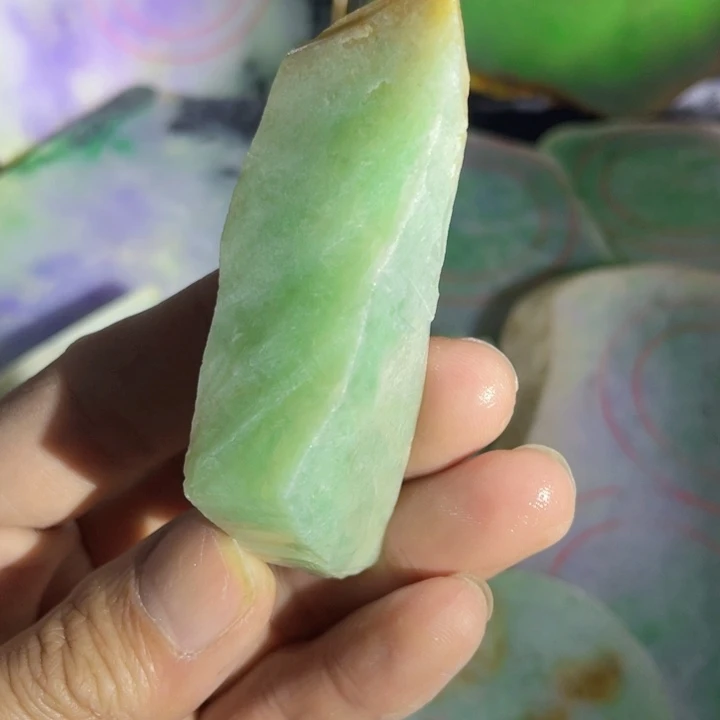 翡翠未镶嵌挂件片料