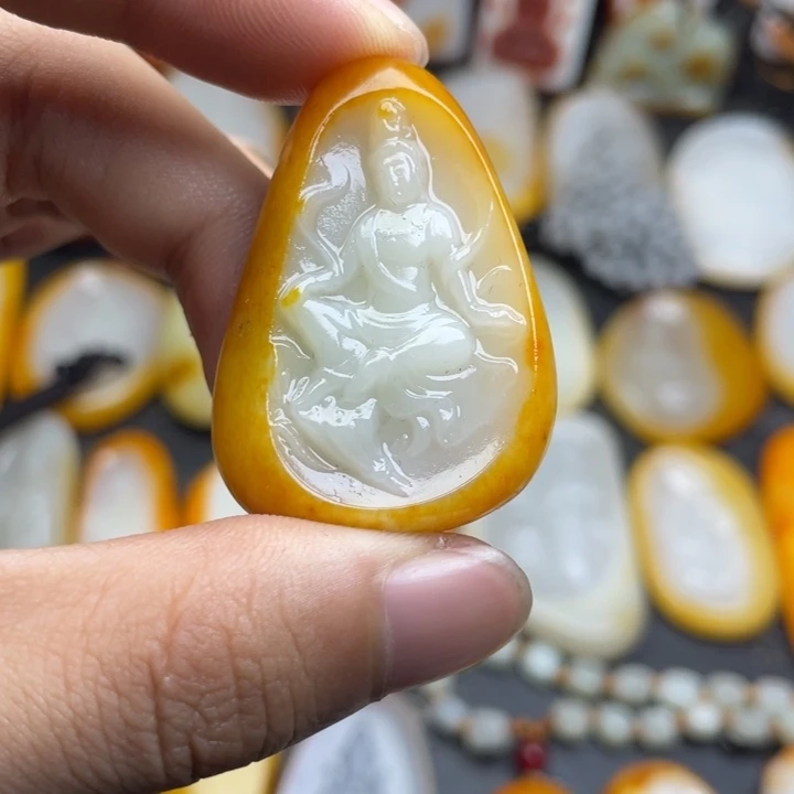 【闪购商品】颈饰未镶嵌和田玉