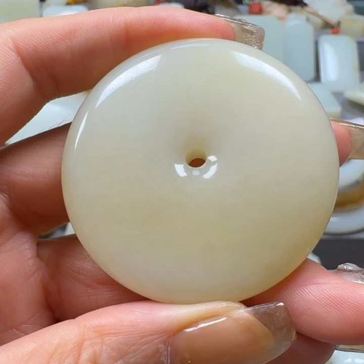 和田玉颈饰未镶嵌想*