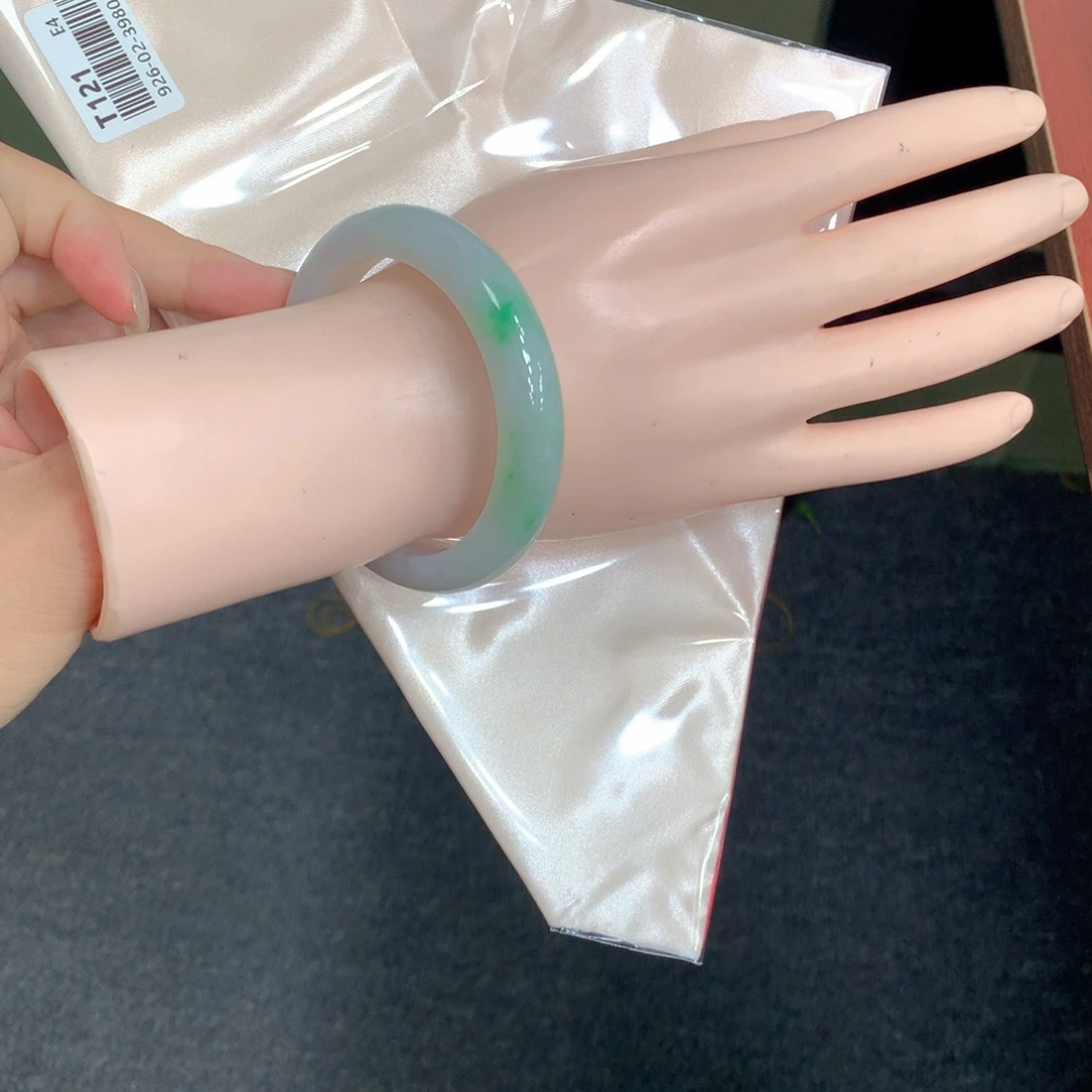 翡翠未镶嵌手镯翡翠