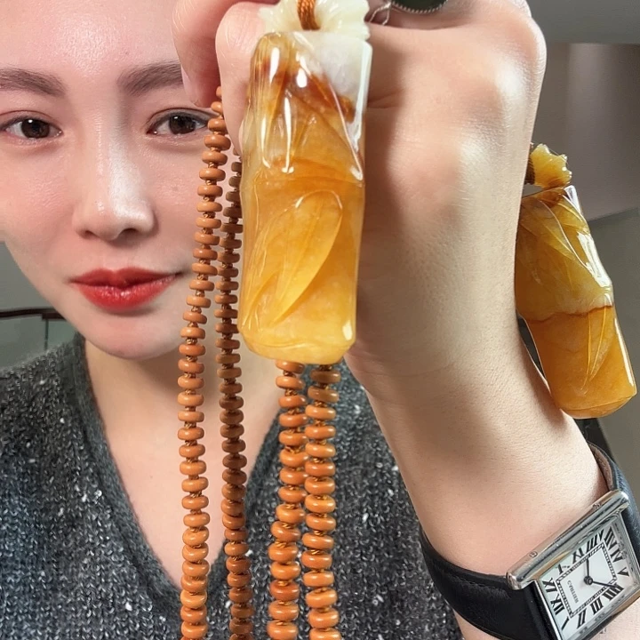 乐****蛇纹石玉未镶嵌颈饰