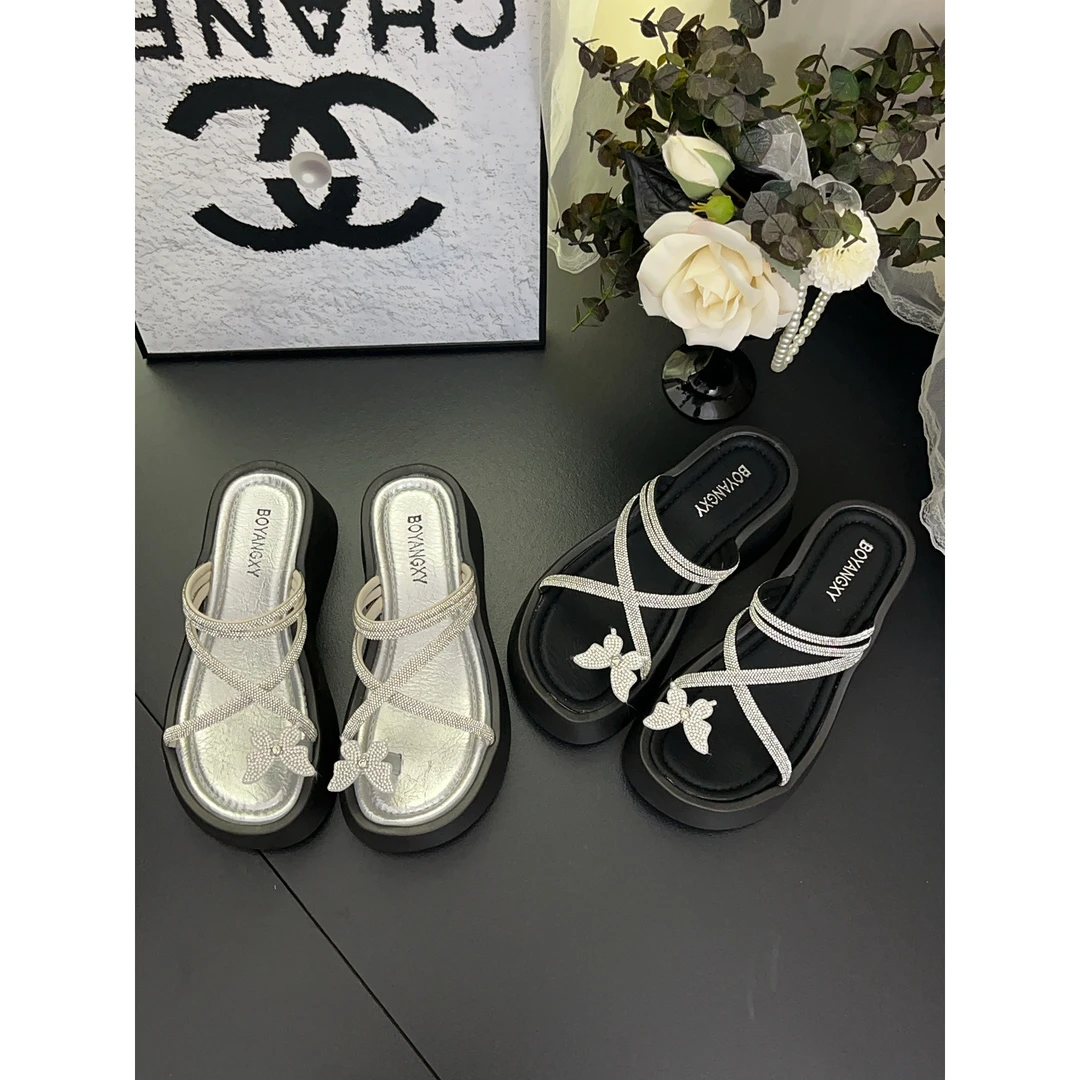 2025夏新款套趾蝴蝶水钻交叉带一字拖外穿时尚仙女风增高拖鞋女