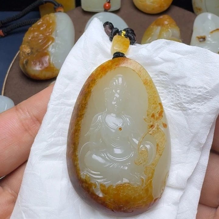 和田玉未镶嵌颈饰