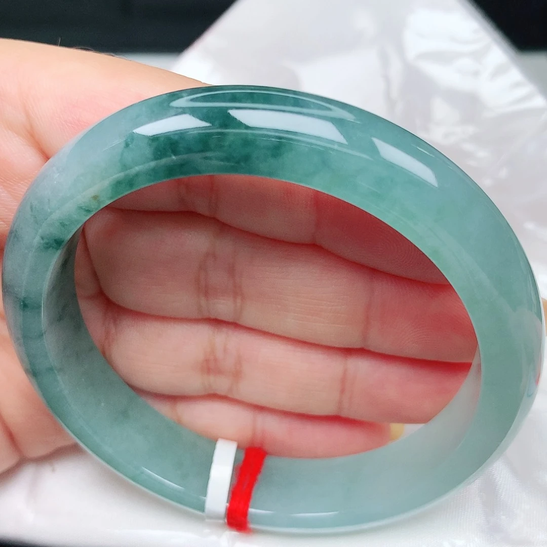 未镶嵌手镯翡翠44冰冰海蓝之谜