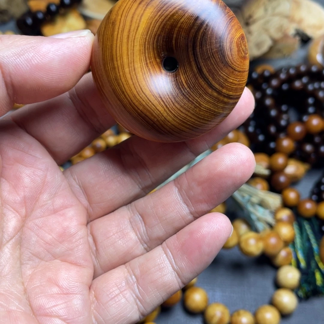 E***界柏木（崖柏）太行干黑油平安扣