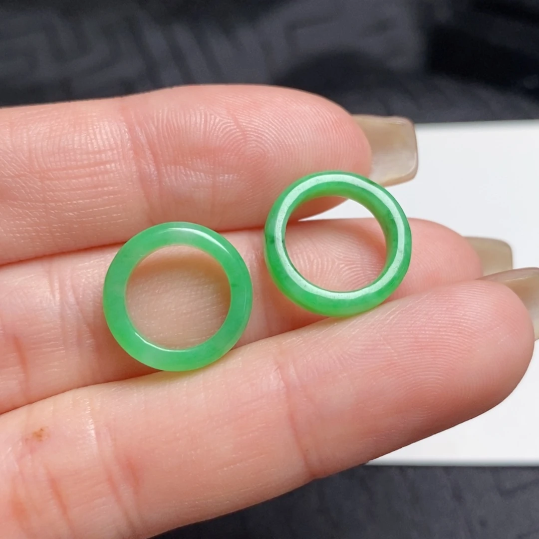 翡翠未镶嵌耳饰甜绿圈圈