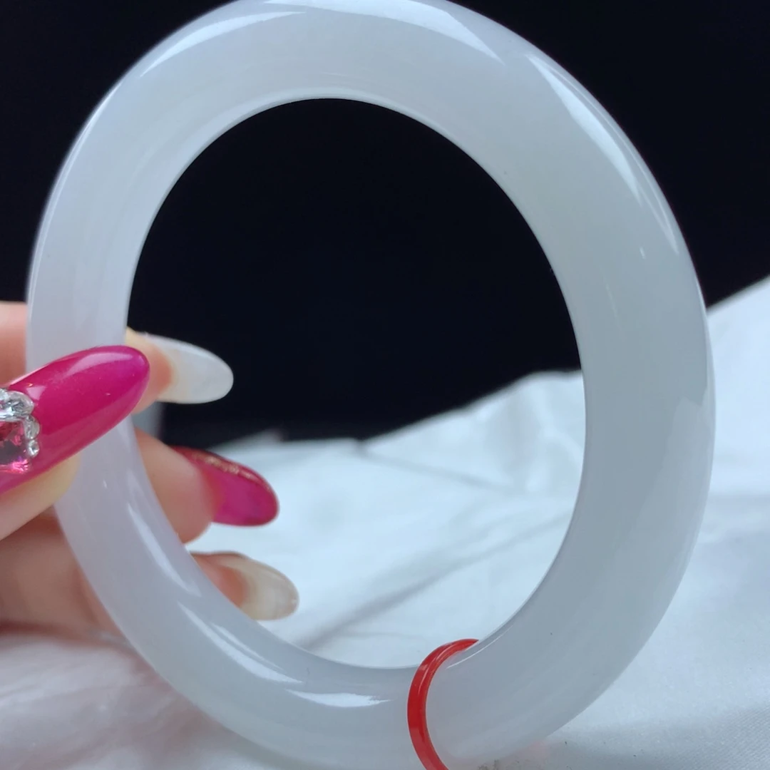 未镶嵌手镯（圆镯）翡翠380004，