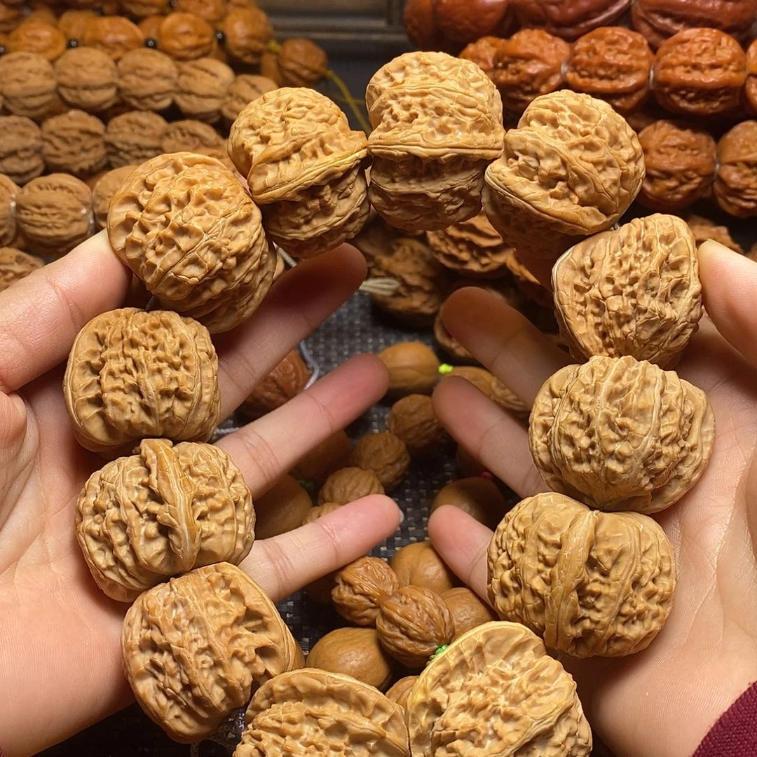 手串文玩核桃白狮子手持