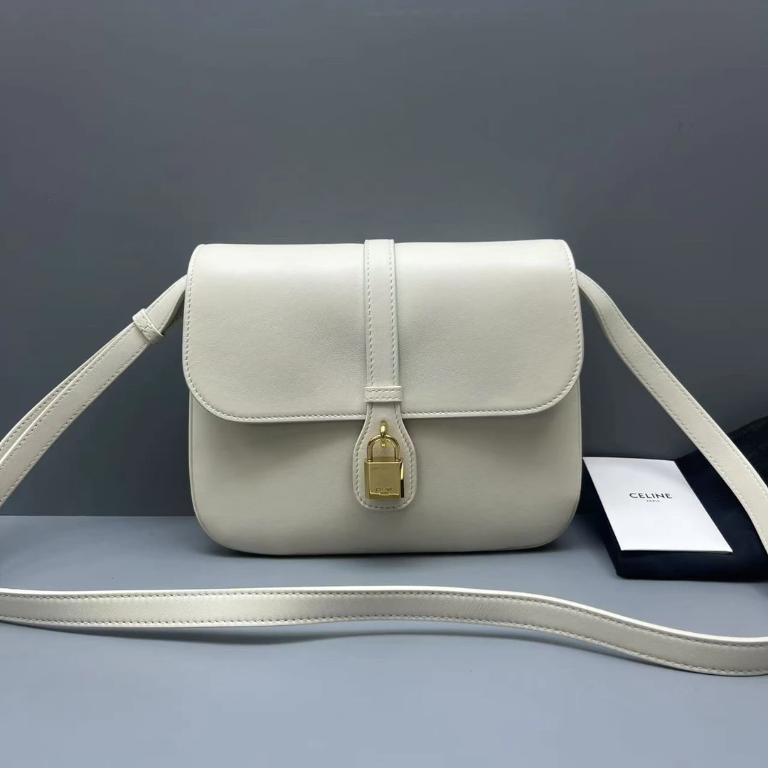 95新 Celine/思琳 全皮白色Tabou锁头邮差包 尺23*17 SV14162