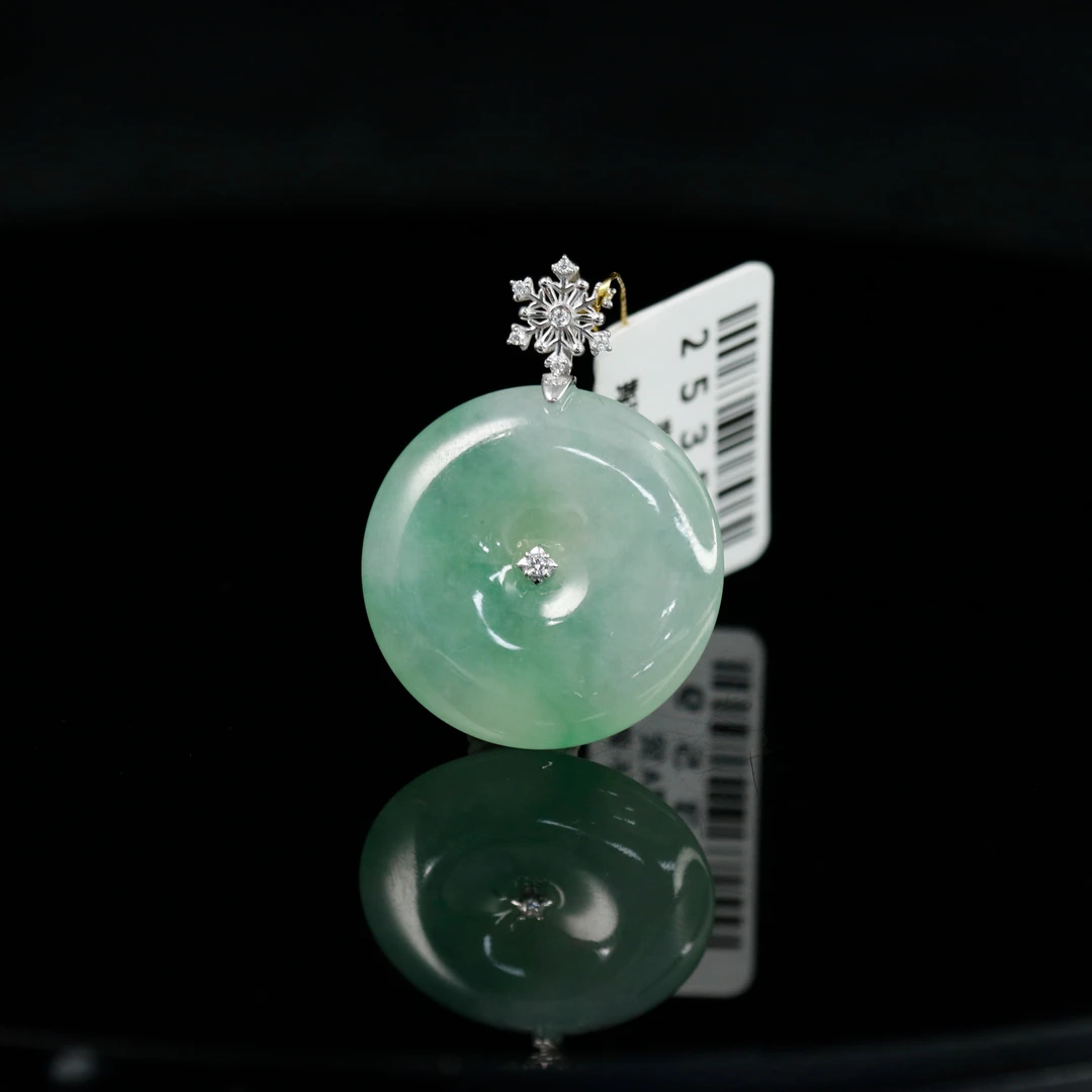 8天然缅甸翡翠A货18k平安扣/400113/上海嘉禾拍卖