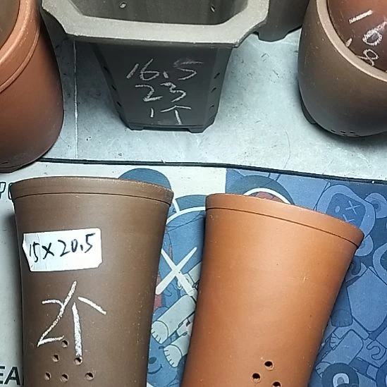 红泥紫泥新品两个花盆微瑕