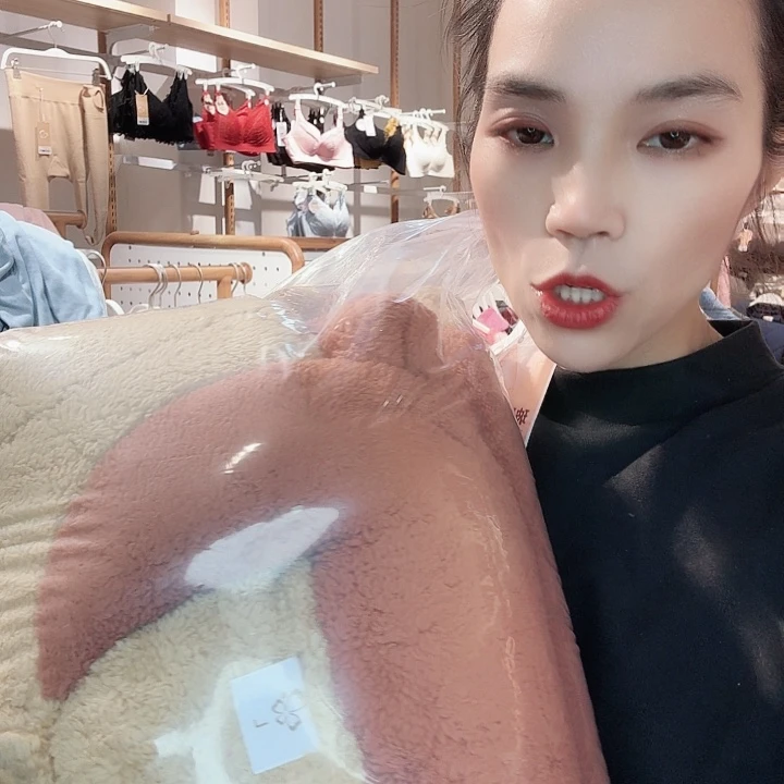 爱****三醋酯纤维299米夹棉L没吊牌-836