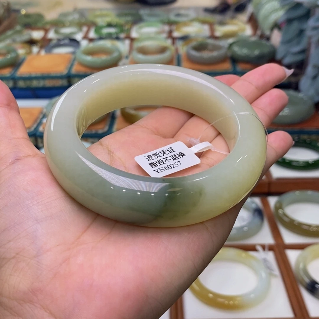未镶嵌手镯和田玉和田玉且末兰草翠6263
