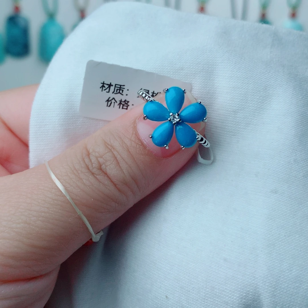 吕***丁绿松石未镶嵌珠宝奇石