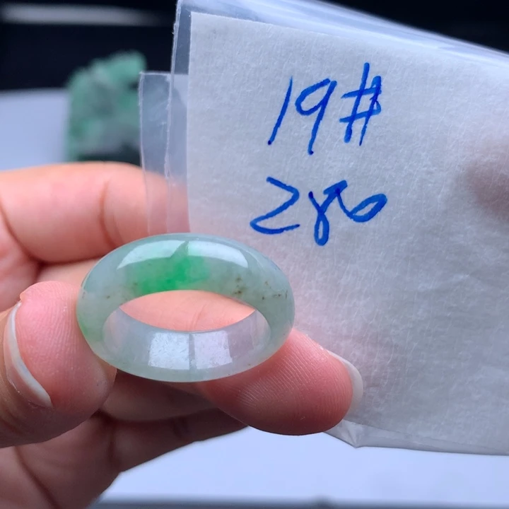 翡翠未镶嵌戒指戒圈