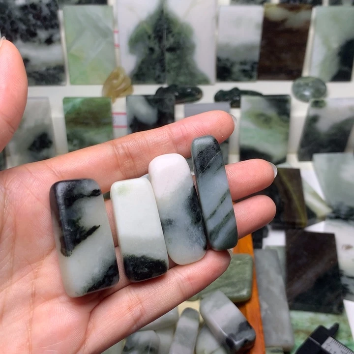 独山玉未镶嵌颈饰我*傲