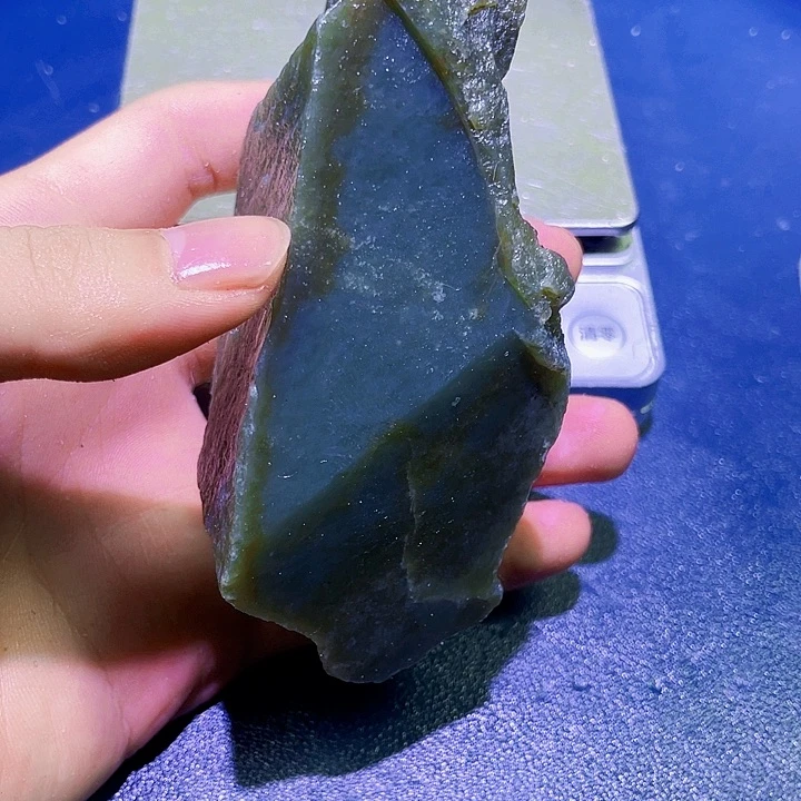 未镶嵌和田玉（糖玉）珠宝半成品