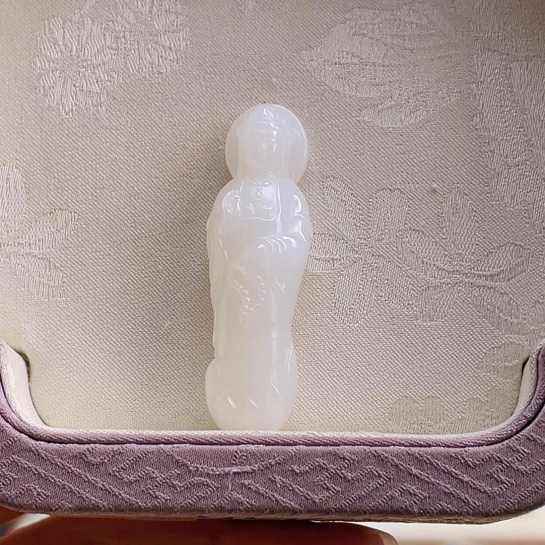 和田玉未镶嵌吊坠(不含链)站立观音