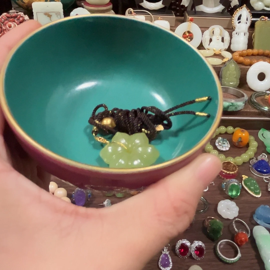 Y***L瓷片精致小巧精致小巧漂亮