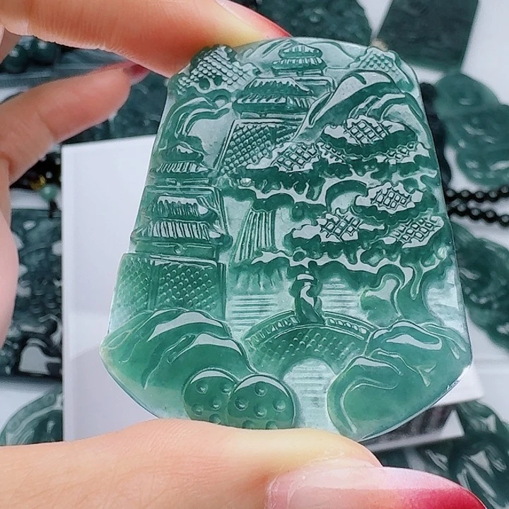 翡翠未镶嵌颈饰天然的A货翡翠多样性发其一