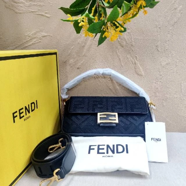 未使用/芬迪/C14038406012/[251109ELAW]