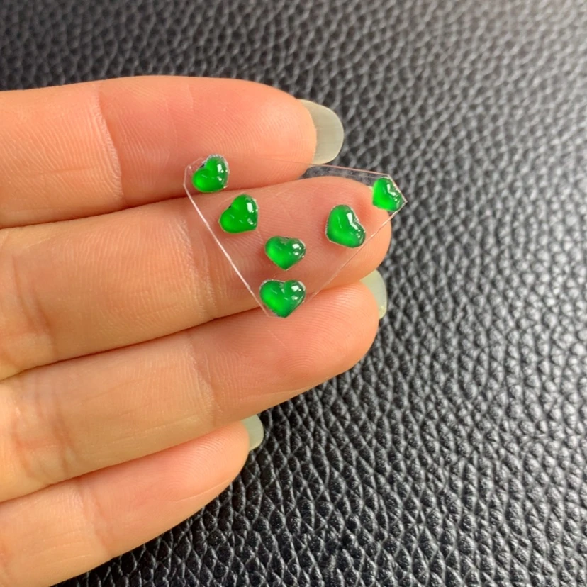 【闪购商品】翡翠吊坠(不含链)未镶嵌