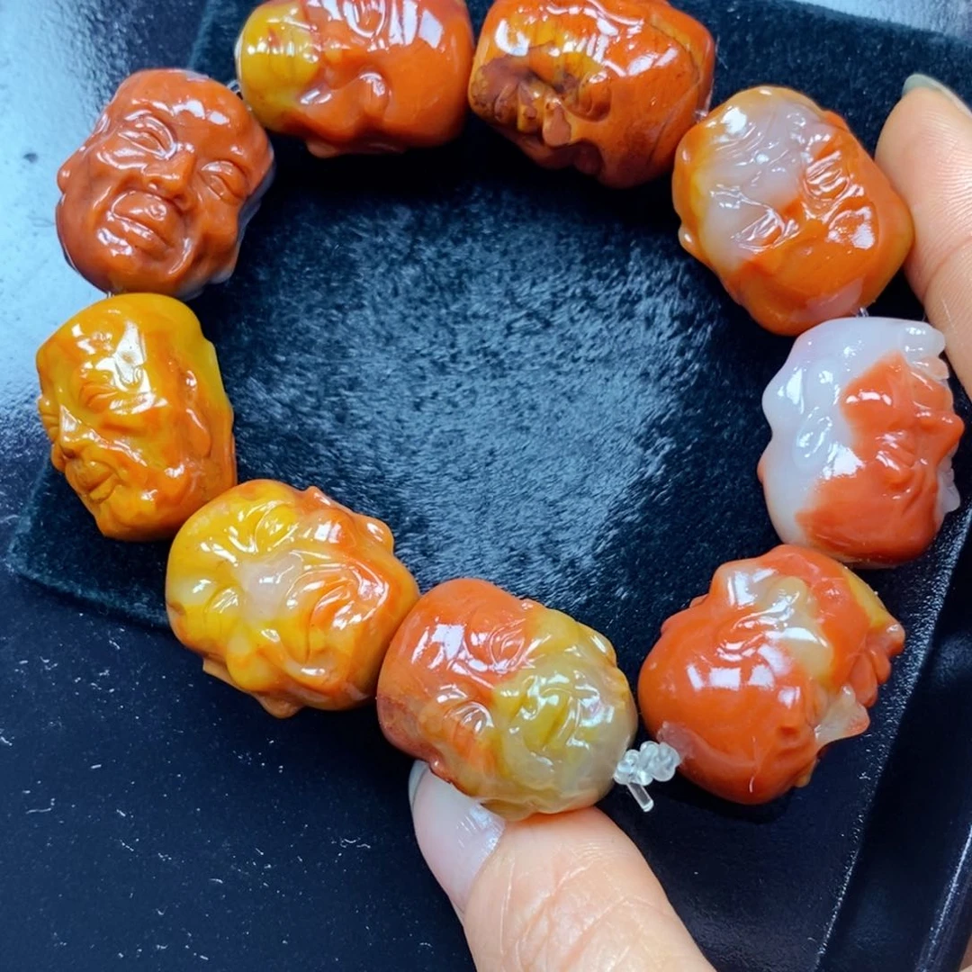 未镶嵌石英质玉（黄龙玉）颈饰