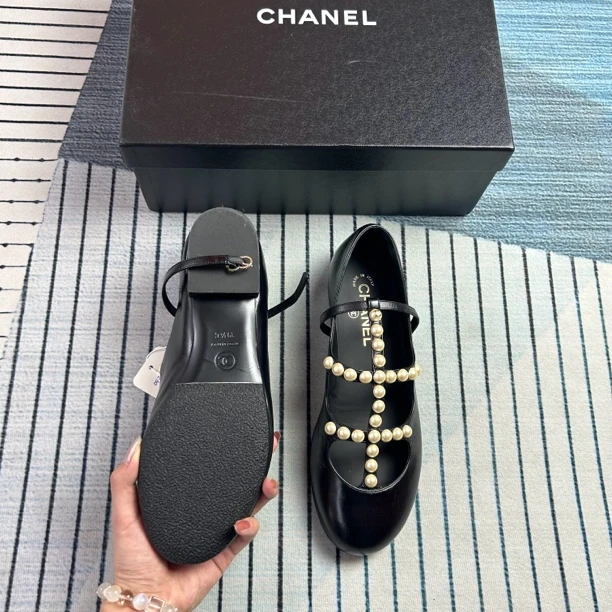 未使用 Chanel/香奈儿 在售款黑色珍珠玛丽珍鞋三九半码