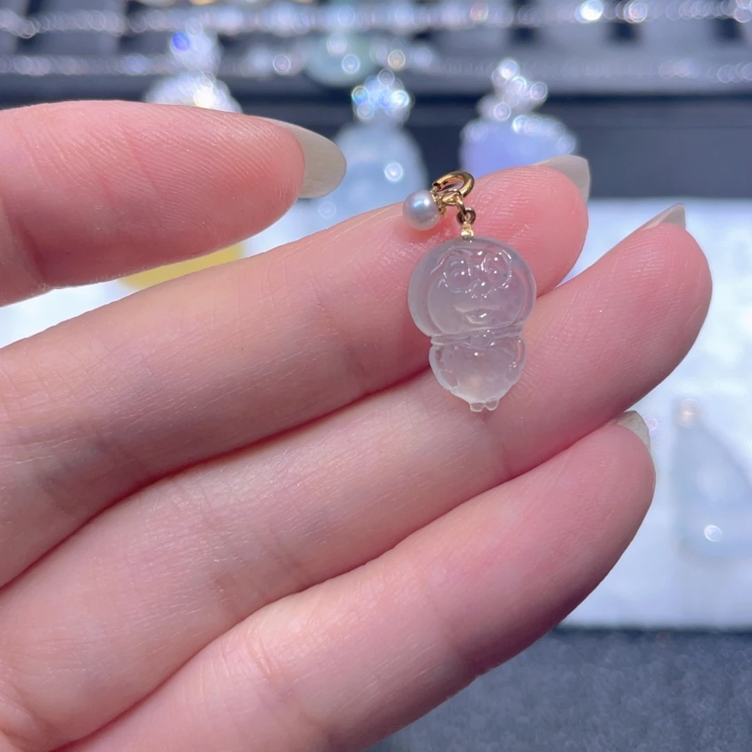 翡翠18K金镶嵌颈饰翡翠