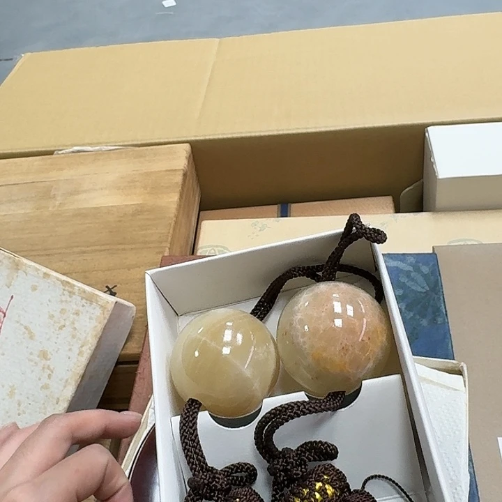 用****3瓷器。