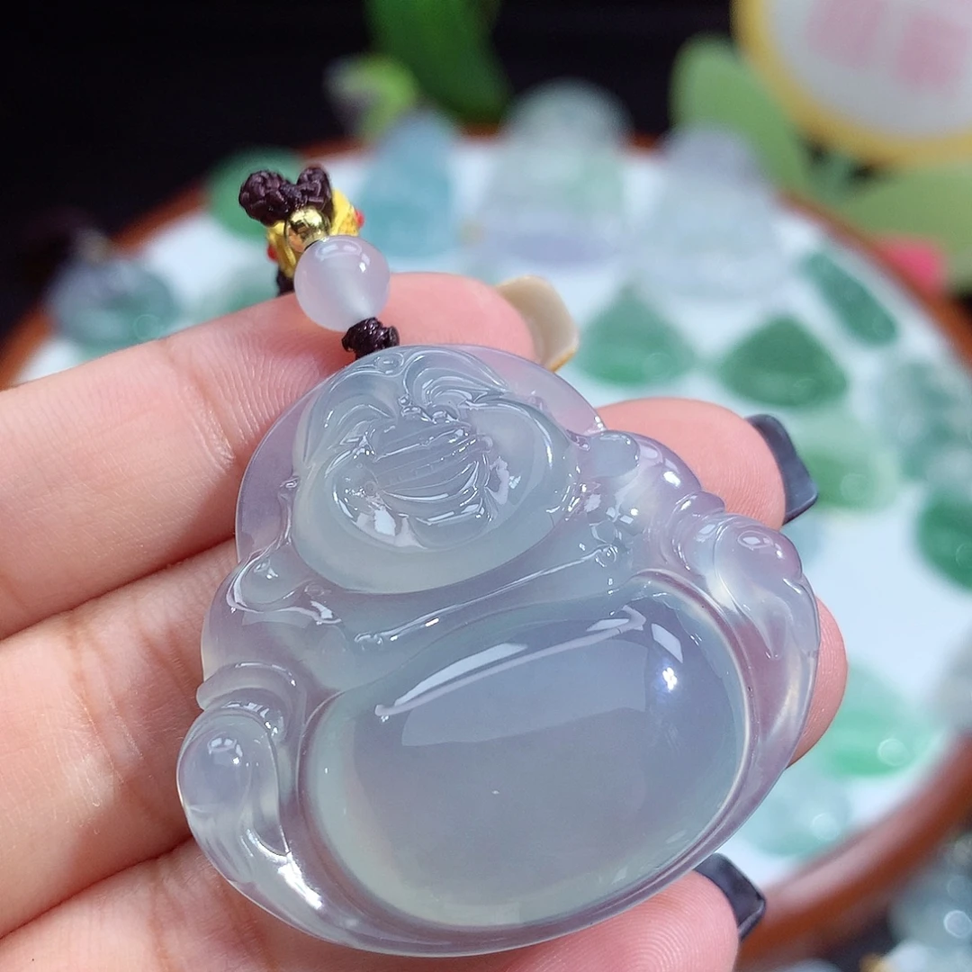 翡翠未镶嵌颈饰佛公