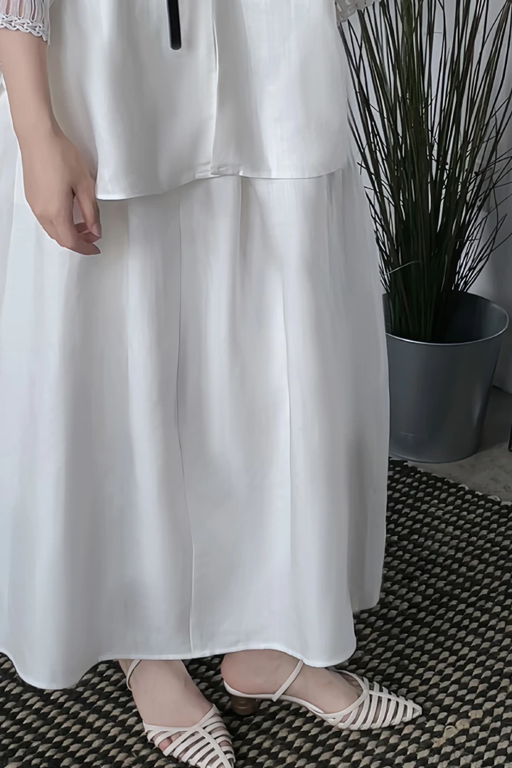 设计师款显瘦气质白色百搭简约宽松简约半身裙
